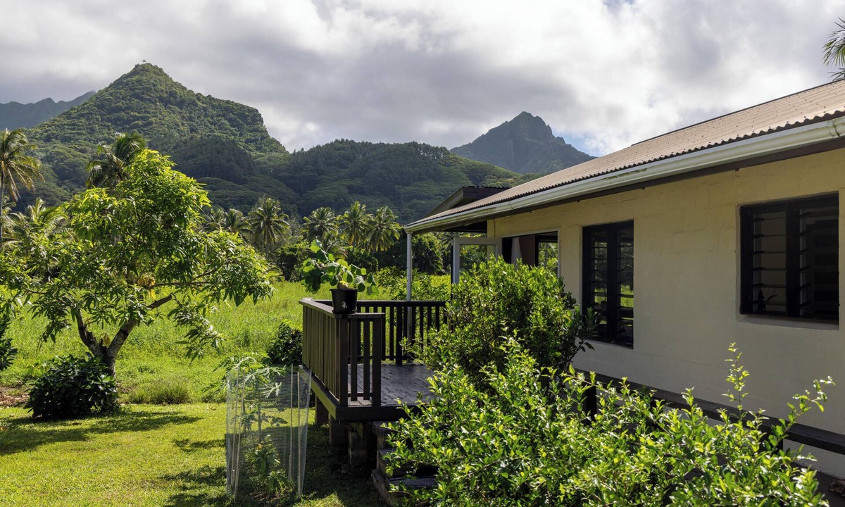 Matavera House | Hidden Haven - Group Retreat, Sleeps 7