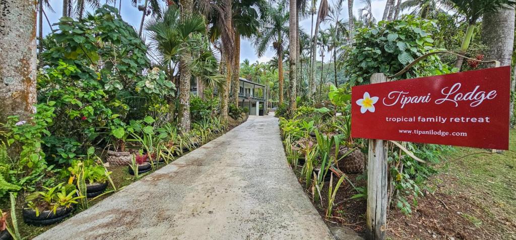 Muri House | Tipani Lodge - Free and Unlimited Wifi