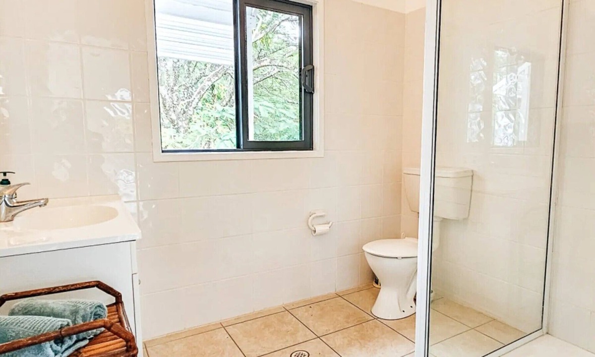Tapere of Rutaki Apartment | Toreaiva 91 Beachfront Studio - Upper