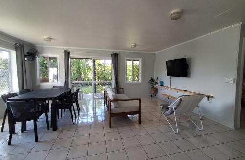 Rarotonga House | Akaroa Hideaway