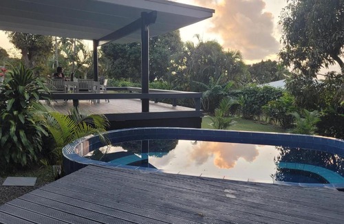 Nikao Tapere House | Are Ariki