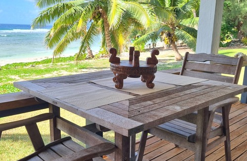 Avarua Apartment | Beachfront Bach in Rarotonga - Ocean Beach Bach