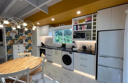 Turangi Tapere House | Cozy & Modern Cottage- near Muri Beach