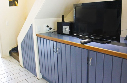 Ngatangiia Apartment | Delightful 2 bedroom waterfront apartment!