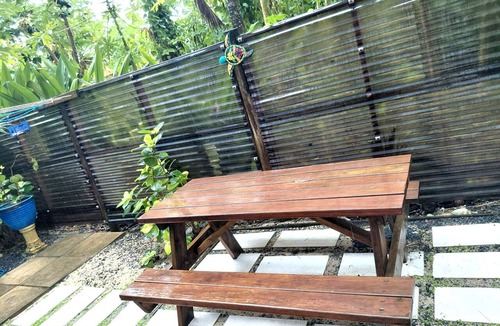 Kiikii Tapere Villa | Fare Villa 3-Bedrm Self-Catering mountain views