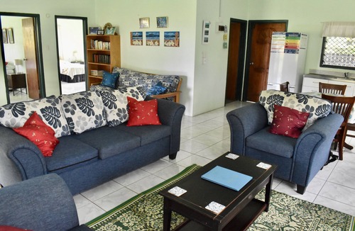 Tapere of Titikaveka House | Paere House, Snorkeling Heaven