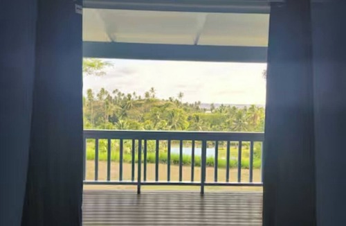 Takuvaine Tapere House | Peaceful 2BR Retreat with AC Near Muri Lagoon