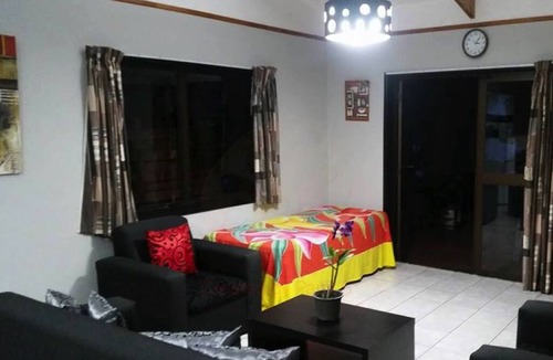 Arorangi House | Sunset Palms Rarotonga - Beach House