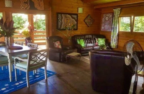 Arorangi House | Te Tua - 3BR Hillside, Ocean View Escape