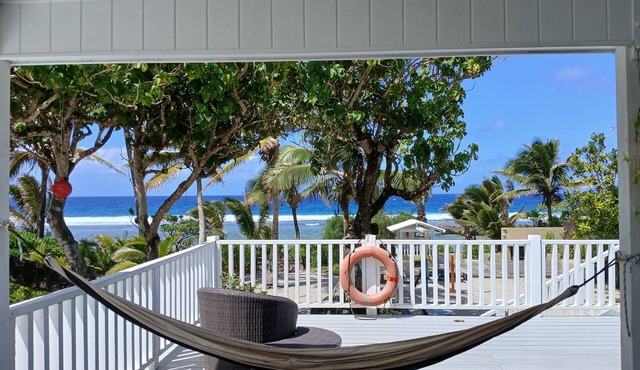 Coastal Retreat.Aircon, 5 bedroom,oceanfront Rarotonga! kids playground, 12pax in Rarotonga