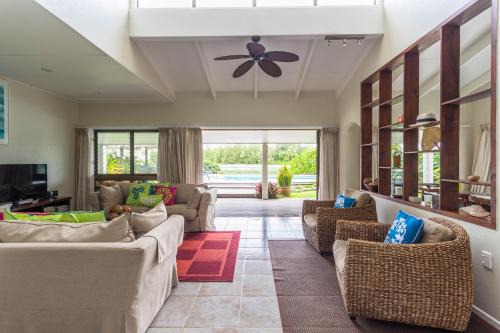 Muri Beach Villa