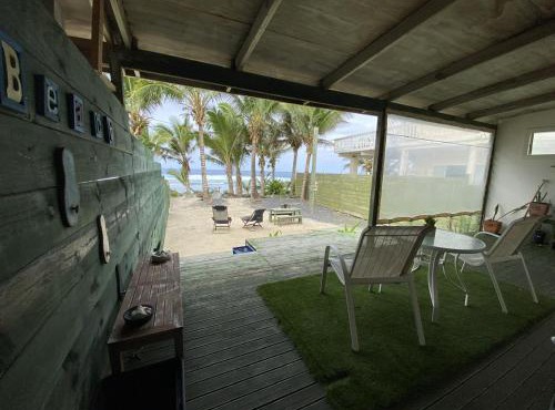 ShineAwayHomes -AC Beachfront RAROTONGA