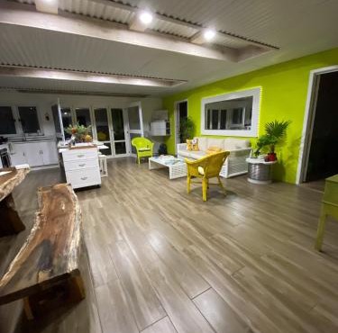ShineAwayHomes - Family Beach Front central air con