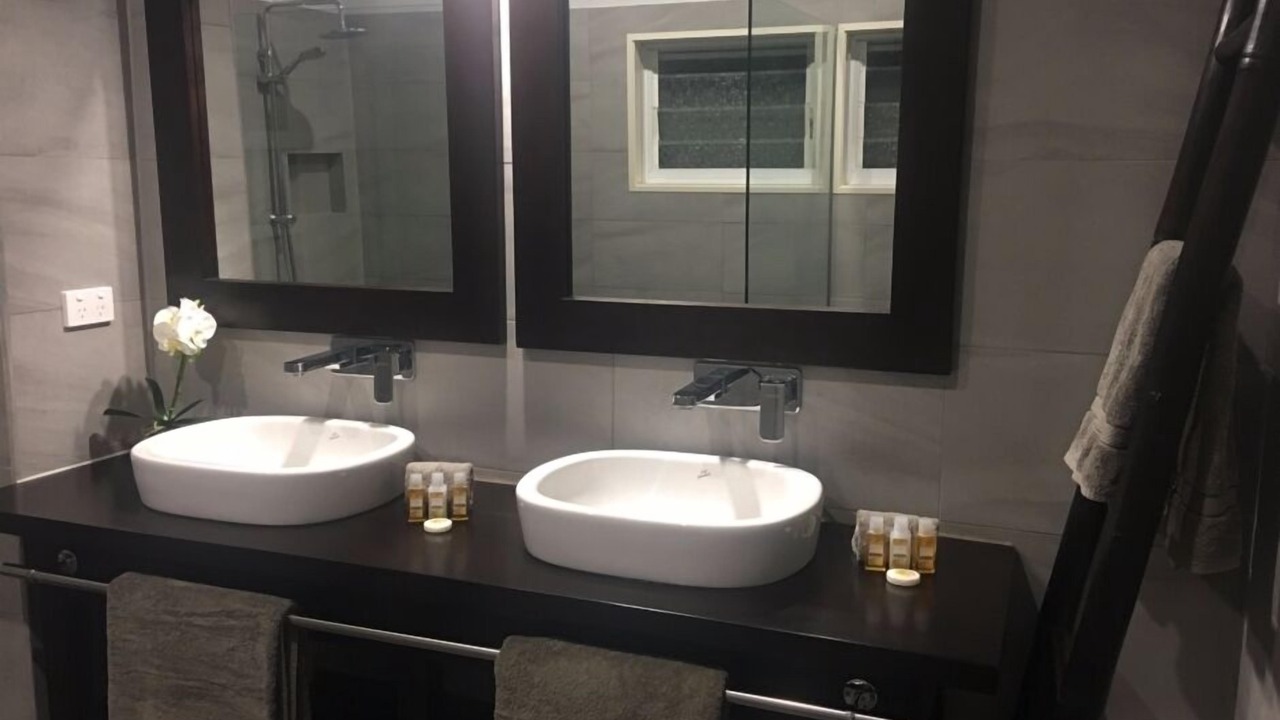Photo of Bathroom in Arorangi