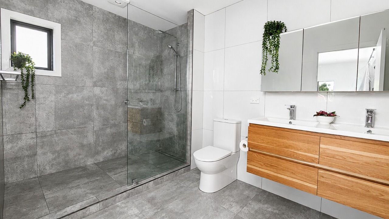 Photo of Bathroom in Arorangi
