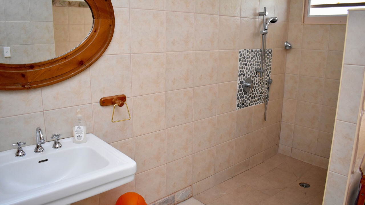 Photo of Bathroom in Tapere of Titikaveka