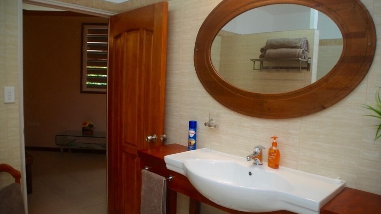 Photo of Bathroom in Tapere of Titikaveka