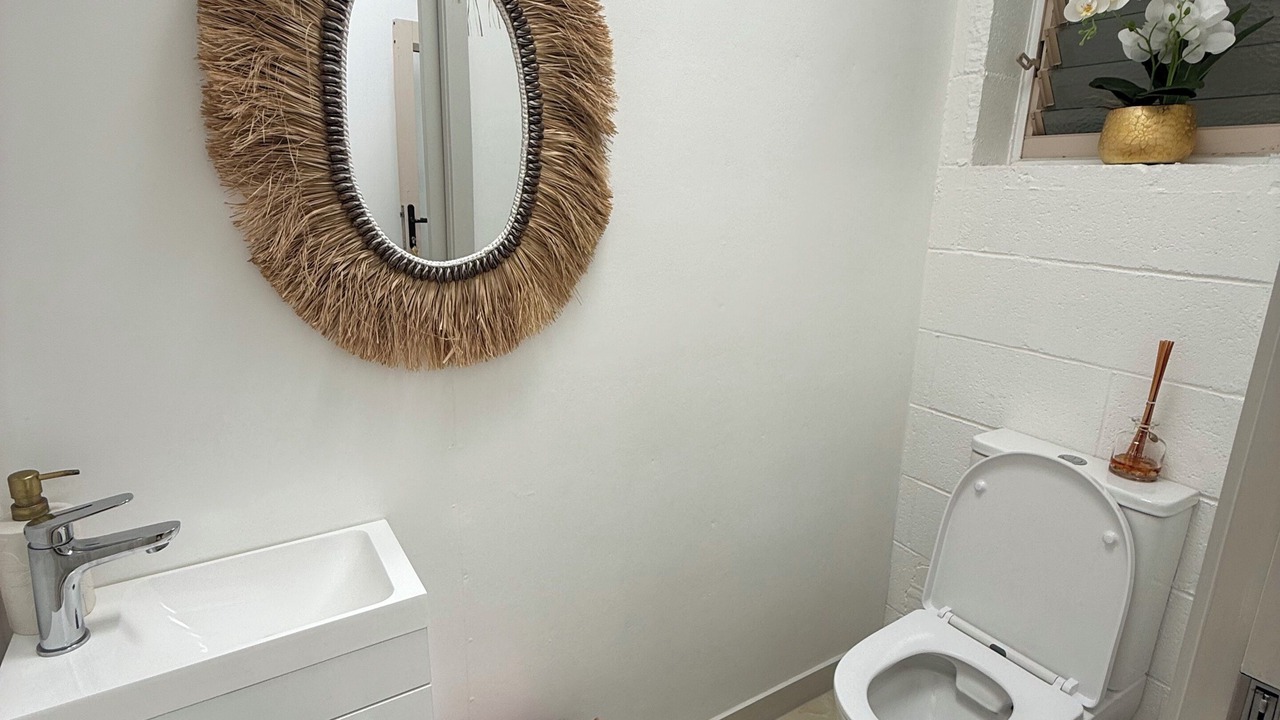 Photo of Bathroom in Arorangi