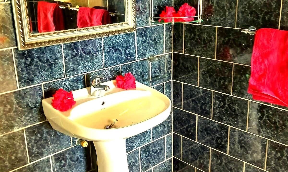 Photo of Bathroom in Arorangi