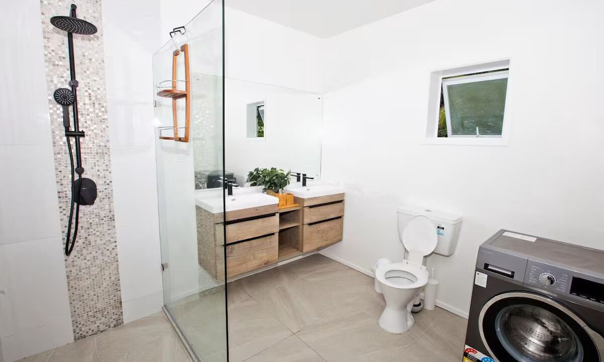 Photo of Bathroom in Avarua