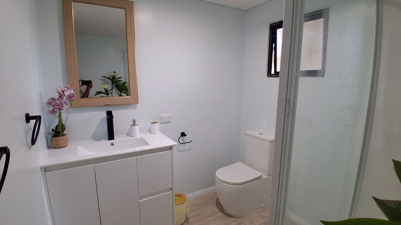 Photo of Bathroom in Nikao Tapere
