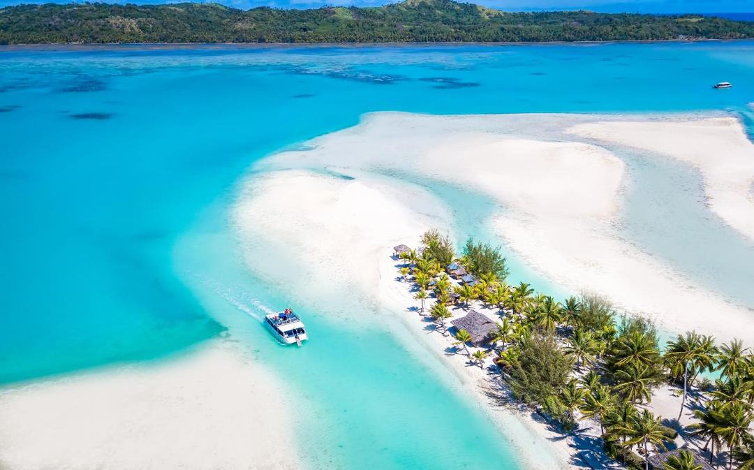 Photo of Others in Akitua Island