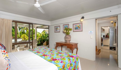 Family Villa, 5 Bedrooms, Private Pool, Beachfront