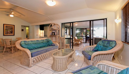 Vaka Villa