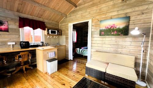 Red Hibiscus Villa 6