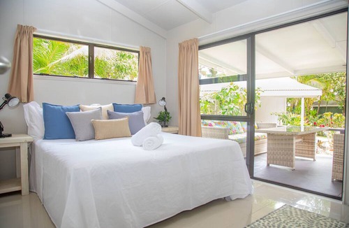 Tapere of Titikaveka House | Natura Lagoon Bungalow 2