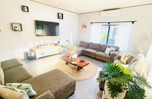 Inave Tapere House | Inave Oasis Holiday Homes