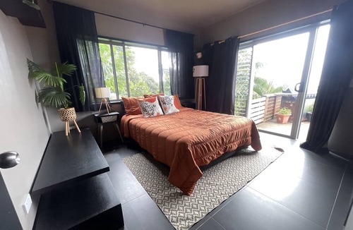Takuvaine Tapere House | Beautiful Family Friendly House with Pool