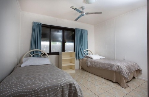 Takuvaine Tapere House | Ocean front holiday house