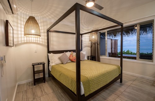 Takitumu District Hotel | Sea Change Villas