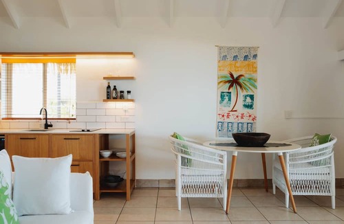 Tapere of Titikaveka Hotel | Motu Beachfront Art Villas