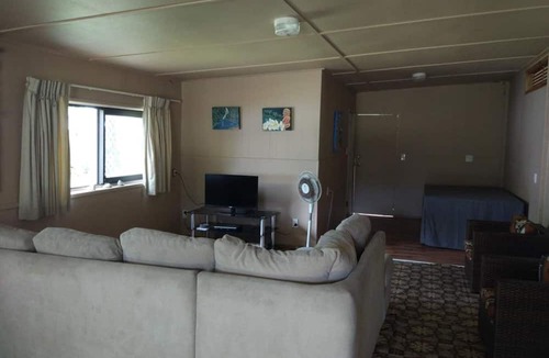 Tapere of Vaimaanga House | Raro Beach Bach