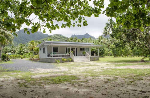 Takitumu District House | TUMUTOA BEACH HOUSE AT THE TURTLE SANCTUARY