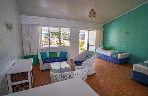 Arorangi Hotel | The Black Pearl Beach Side Apartments