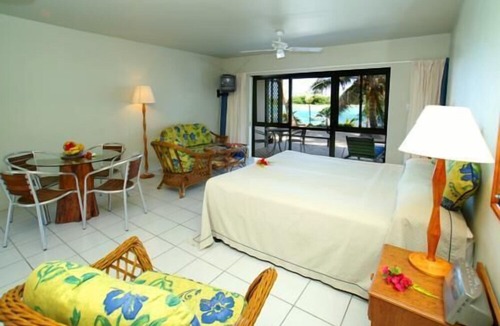 Ngatangiia Apartment | Stunning waterfront studio