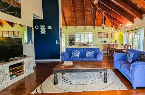 Muri Cabin | 5-Bed Family Oasis: Private Lodge with Pool, Sleeps14 in 3 Apartments, Free WIFI