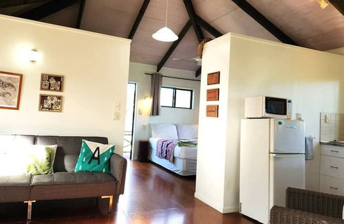 Arorangi House | Aroa Kainga Bungalows