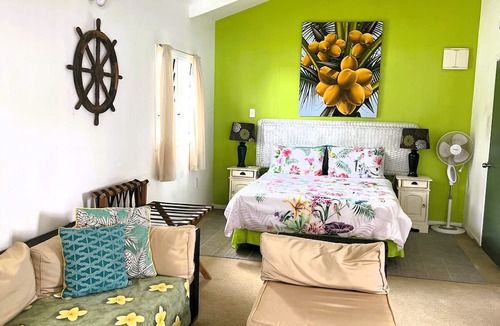 Tapere of Titikaveka Cottage | Te Rito Lagoon Villas