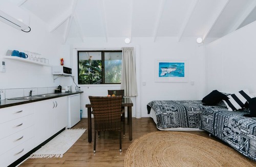 Ngatangiia Apartment | The Passage Villas