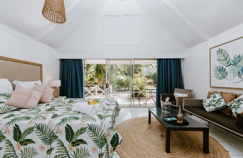 Ngatangiia Apartment | The Passage Villas