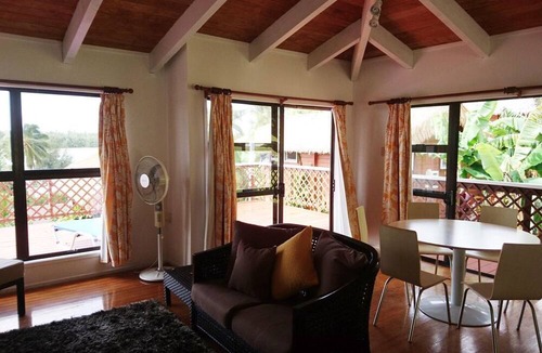 Ngatangiia House | Muri Motu Outlook