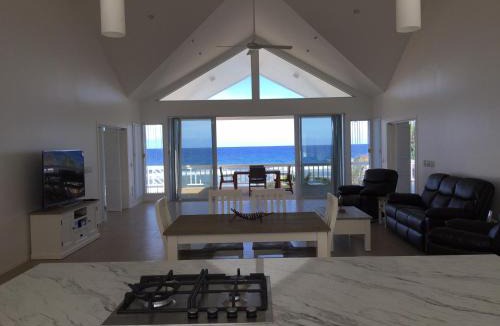 Matavera House | Seaside Beachfront Villas Rarotonga