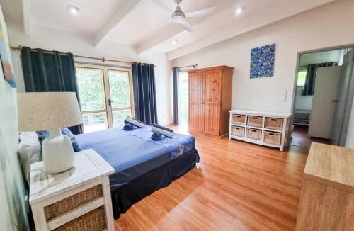 Muri House | Tipani Lodge - Free and Unlimited Wifi