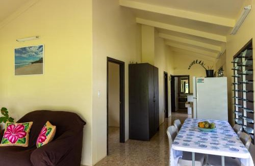Matavera House | Hidden Haven - Group Retreat-Sleeps 7 aircon & free Wifi