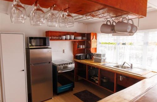 Atiu House | Atiu Guest House - Are Manuiri