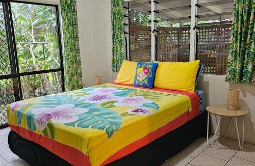 Ngatangiia House | Mango Cottage with AC, Unlimited Wifi and Private pool
